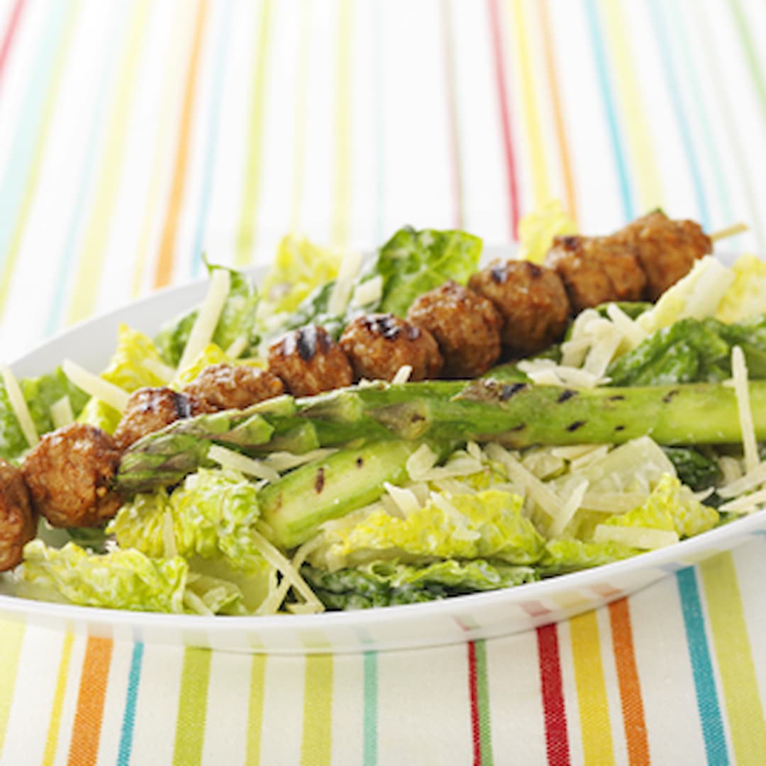 Köttbullespett med snabb Caesarsallad